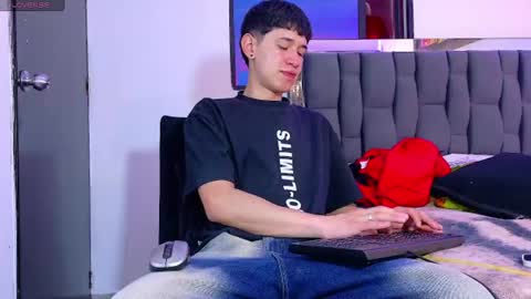 Snapshot of twink_daren chatting on 20, 6, 2026 Mr Daren online show from 20, 6, 2026