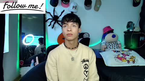 Snapshot of twink_sebas_ chatting on 5, 12, 2024 Bad boy sebastian online show from 5, 12, 2024