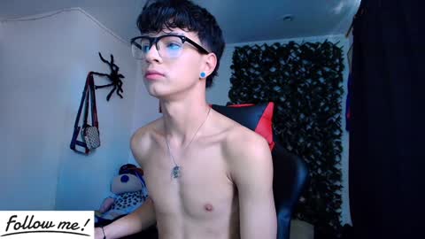 Snapshot of twink_sebas_ chatting on 21, 1, 2025 Bad boy sebastian online show from 21, 1, 2025
