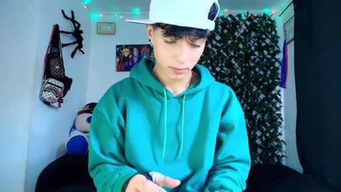 Snapshot of twink_sebas_ chatting on 8, 2, 2025 Bad boy sebastian online show from 8, 2, 2025