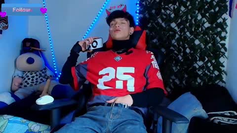 Snapshot of twink_sebas_ chatting on 25, 2, 2025 Bad boy sebastian online show from 25, 2, 2025