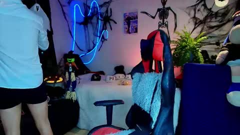 Snapshot of twink_sebas_ chatting on 31, 10, 2025 Bad boy sebastian online show from 31, 10, 2025