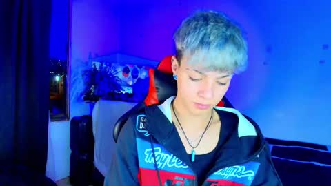 Snapshot of twink_sebas_ chatting on 28, 11, 2025 Bad boy sebastian online show from 28, 11, 2025