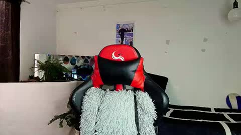 Snapshot of twink_sebas_ chatting on 16, 12, 2025 Bad boy sebastian online show from 16, 12, 2025