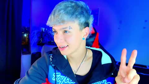 Snapshot of twink_sebas_ chatting on 18, 12, 2025 Bad boy sebastian online show from 18, 12, 2025