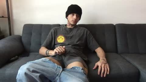 Derrick online show from 7, 5, 2026