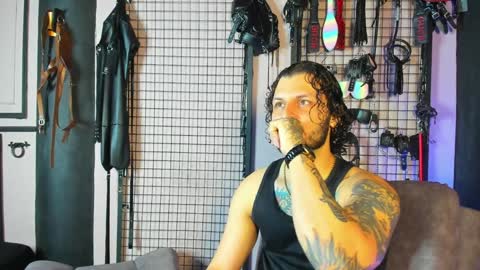 Clio  Tadeo online show from 6, 2, 2025