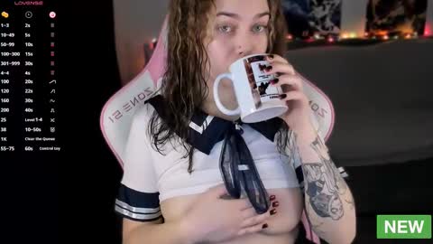 Snapshot of twixi_pixxie chatting on 20, 2, 2025  your Twixi   online show from 20, 2, 2025