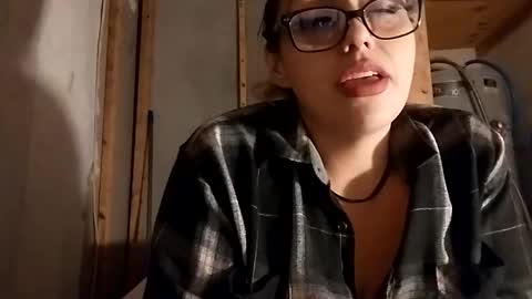 Twocrazy85 online show from 17, 11, 2025