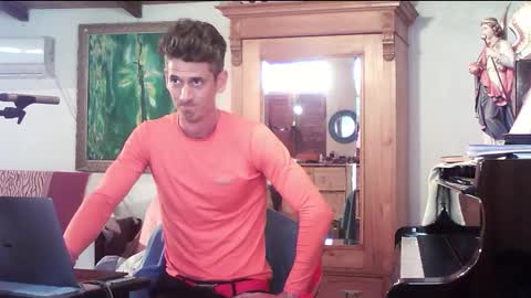 Snapshot of twoforallprivate chatting on 8, 11, 2025 TobeBritta online show from 8, 11, 2025