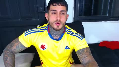 Snapshot of twonaugthy77 chatting on 26, 2, 2025 Angel online show from 26, 2, 2025