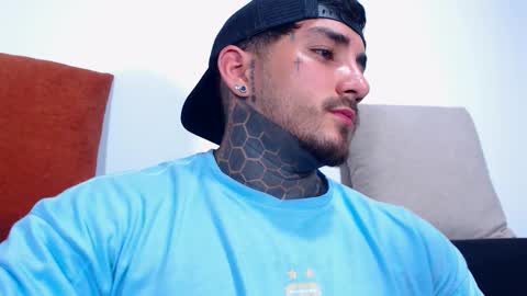 Snapshot of twonaugthy77 chatting on 30, 9, 2025 Angel online show from 30, 9, 2025