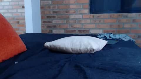 Snapshot of twonaugthy77 chatting on 2, 11, 2025 Angel online show from 2, 11, 2025