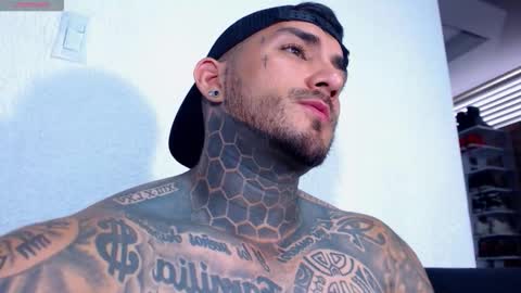 Snapshot of twonaugthy77 chatting on 4, 12, 2025 Angel online show from 4, 12, 2025