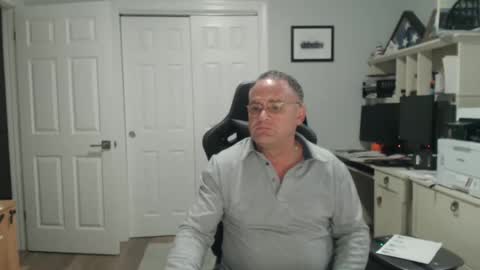 Twopeopleinlove online show from 12, 11, 2025