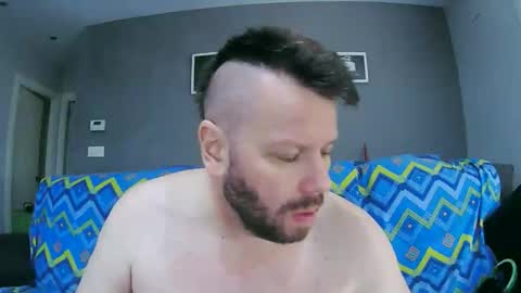 Snapshot of txan9876 chatting on 19, 10, 2025 Txan Chan online show from 19, 10, 2025