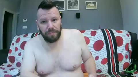 Snapshot of txan9876 chatting on 19, 12, 2025 Txan Chan online show from 19, 12, 2025