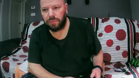 Snapshot of txan9876 chatting on 21, 12, 2025 Txan Chan online show from 21, 12, 2025