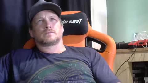 tyfinns69568194 online show from 18, 12, 2025