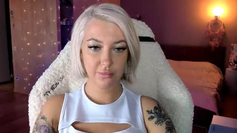 Snapshot of tykioty_miley chatting on 31, 1, 2025 Miley online show from 31, 1, 2025