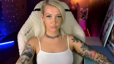 Snapshot of tykioty_miley chatting on 5, 6, 2026 Miley online show from 5, 6, 2026
