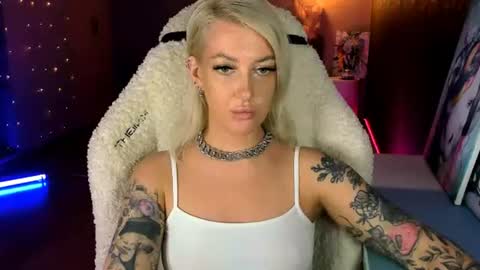 Snapshot of tykioty_miley chatting on 11, 7, 2026 Miley online show from 11, 7, 2026