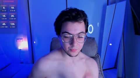 Snapshot of tyler_bergg chatting on 14, 9, 2025 tyler berg online show from 14, 9, 2025