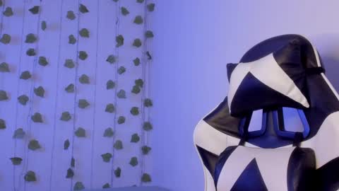 Tyler Garcia  online show from 4, 3, 2025