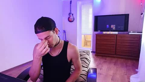 Snapshot of tyler_hack chatting on 7, 10, 2025 Tyler and Chris online show from 7, 10, 2025