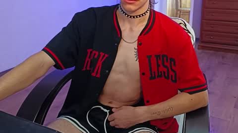 Snapshot of tyler_hack chatting on 13, 10, 2025 Tyler and Chris online show from 13, 10, 2025