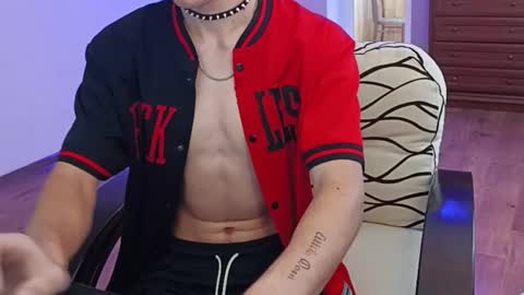 Snapshot of tyler_hack chatting on 14, 10, 2025 Tyler and Chris online show from 14, 10, 2025