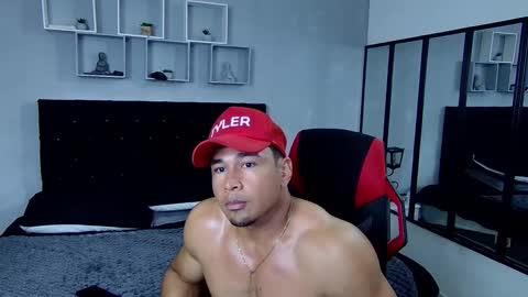 tyler_hank1 online show from 23, 2, 2025