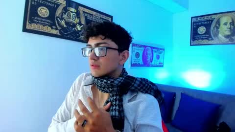   online show from 28, 12, 2024