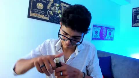   online show from 31, 12, 2024