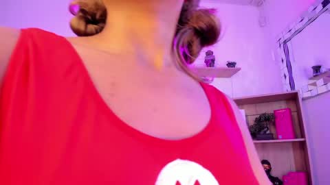 tylla__ online show from 24, 5, 2026