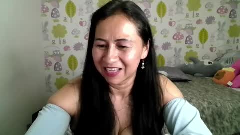 Snapshot of tyna_b chatting on 28, 4, 2026 Tyna online show from 28, 4, 2026