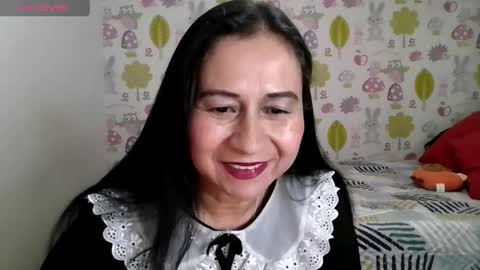 Snapshot of tyna_b chatting on 6, 5, 2026 Tyna online show from 6, 5, 2026