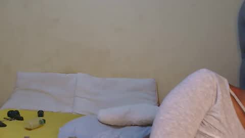 tynniee online show from 27, 2, 2026