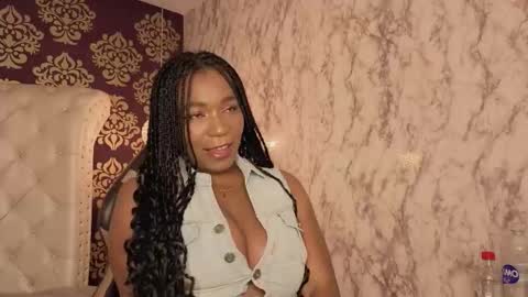 tyra fox online show from 12, 10, 2025