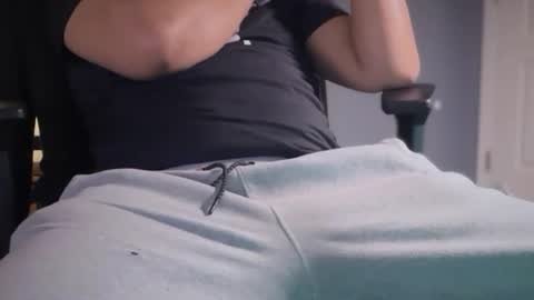 Slong Dong online show from 4, 3, 2025