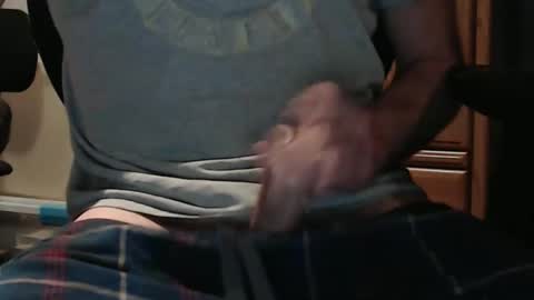 Snapshot of tyson2525 chatting on 17, 12, 2025 Helena and Tyson online show from 17, 12, 2025