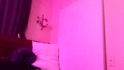 Snapshot of uandme_baby chatting on 11, 9, 2025 Azelia B online show from 11, 9, 2025