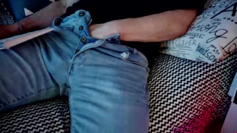 Daddy online show from 1, 3, 2025