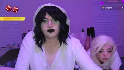 Snapshot of uhhh_lexi chatting on 14, 12, 2025 Lexi online show from 14, 12, 2025