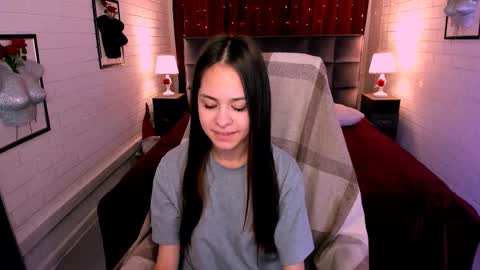 Snapshot of ulianeer chatting on 9, 11, 2025 Ulia online show from 9, 11, 2025