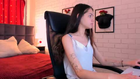 Snapshot of ulianeer chatting on 25, 5, 2026 Ulia online show from 25, 5, 2026