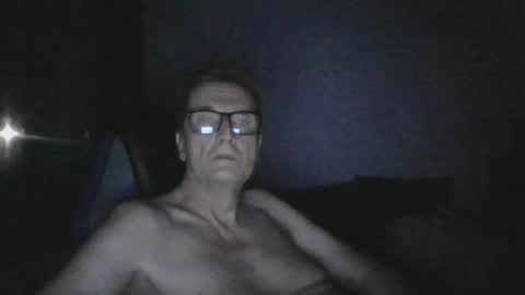 Snapshot of ulmeni4 chatting on 2, 8, 2026 ulmeni4 online show from 2, 8, 2026