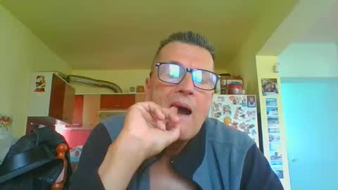 Snapshot of ulmeni7 chatting on 10, 5, 2026 ulmeni7 online show from 10, 5, 2026