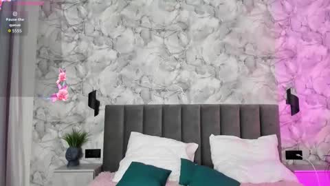 Snapshot of ultima_ma18 chatting on 25, 10, 2025 Melena online show from 25, 10, 2025