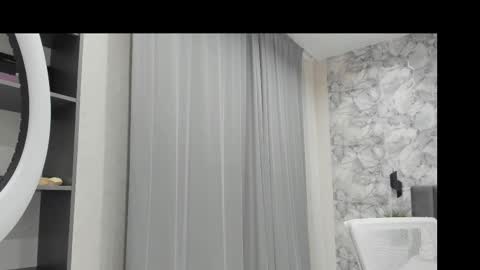 Snapshot of ultima_ma18 chatting on 11, 11, 2025 Melena online show from 11, 11, 2025